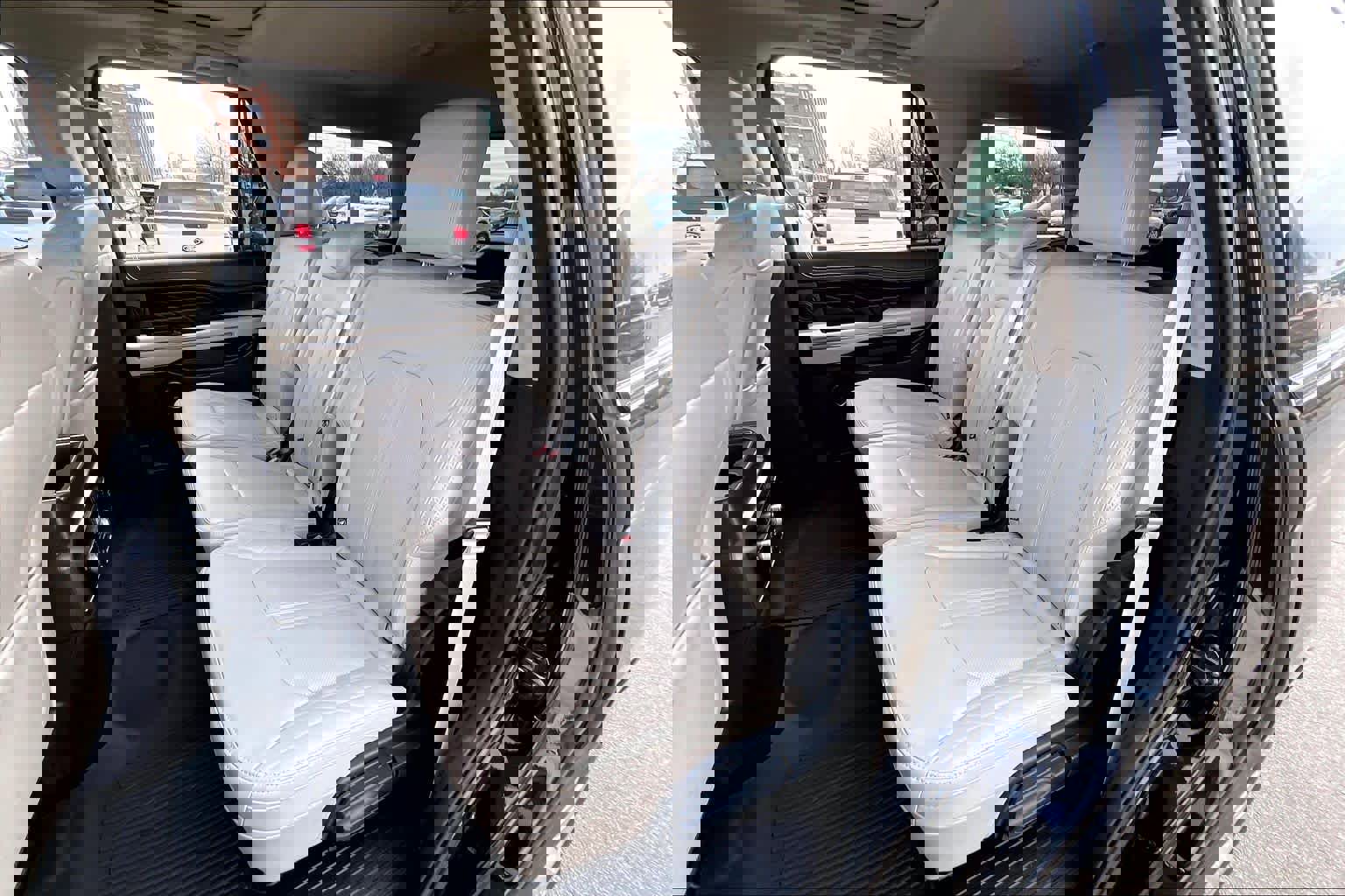 Certified 2023 Ford Expedition Platinum image 22