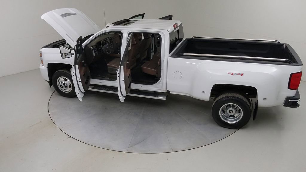 Used 2017 Chevrolet Silverado 3500 High Country image 57