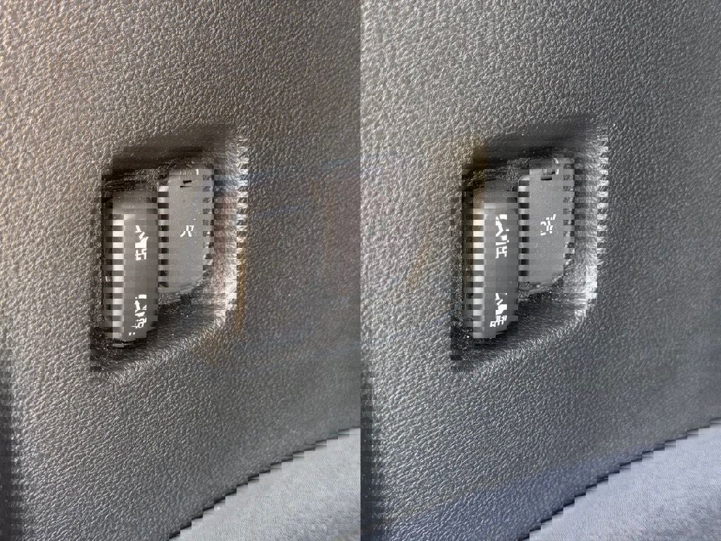 Certified 2022 Ford Edge ST image 23