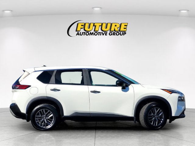 Used 2023 Nissan Rogue S FWD image 3