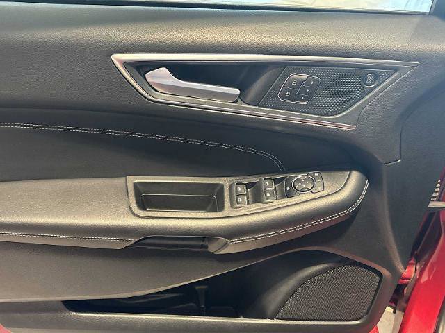 Certified 2024 Ford Edge Titanium w/ Equipment Group 301A image 21