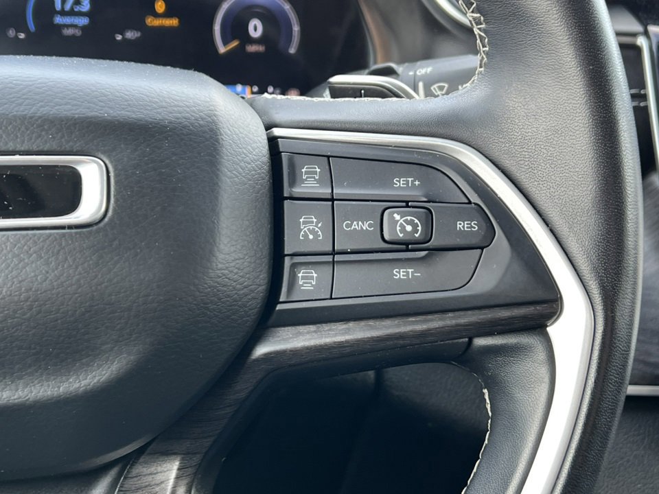 Used 2021 Jeep Grand Cherokee L Limited image 27