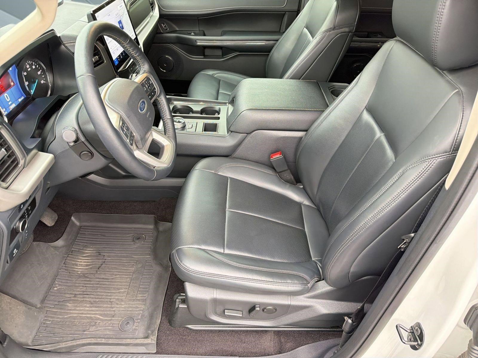 Certified 2023 Ford Expedition XLT RWD image 5