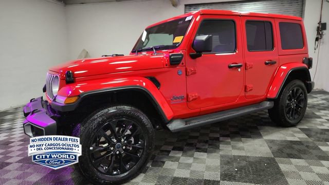 Used 2025 Jeep Wrangler Unlimited Sahara AWD/4WD image 4