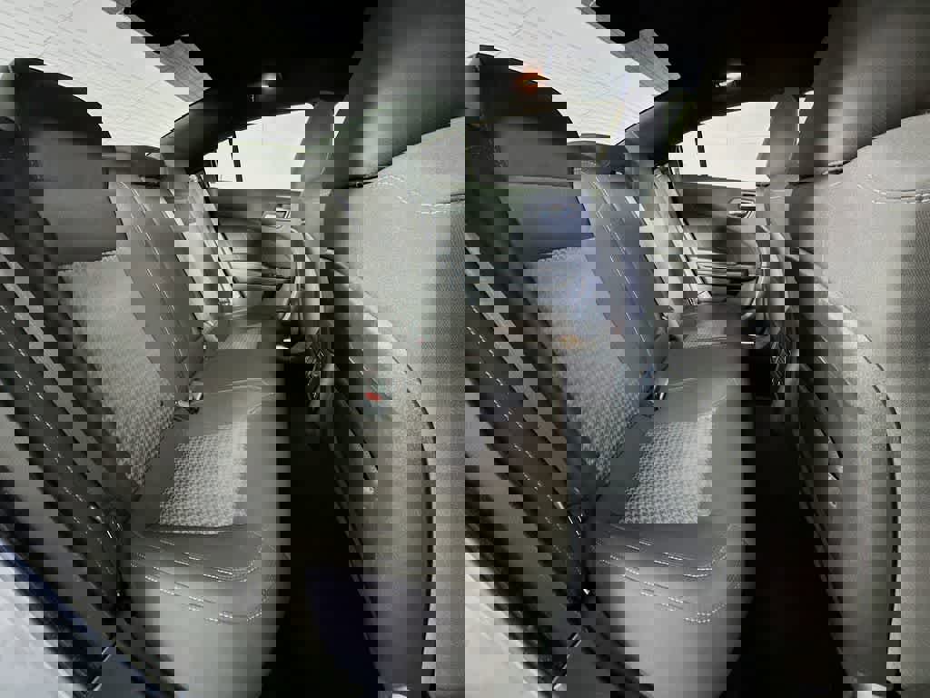 Used 2022 Dodge Charger R/T w/ Blacktop Package image 32