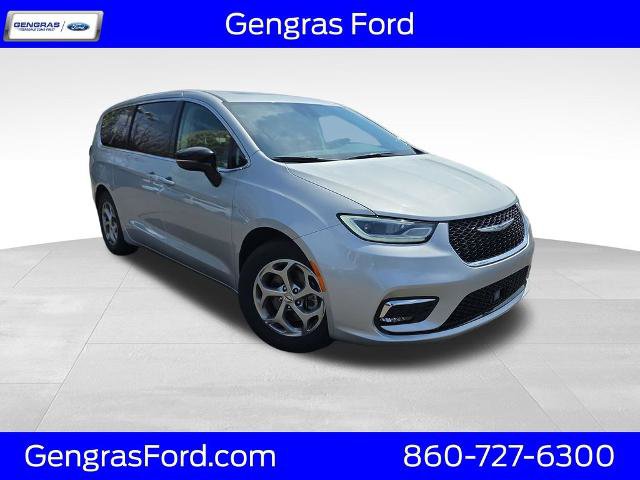 Used 2024 Chrysler Pacifica Limited