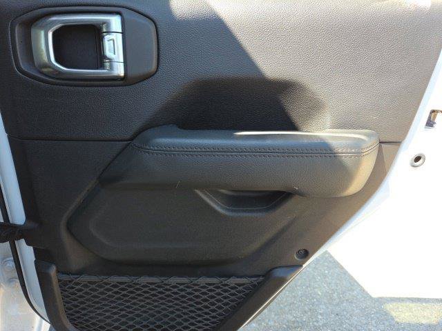 Used 2020 Jeep Wrangler Unlimited Sahara AWD/4WD image 27
