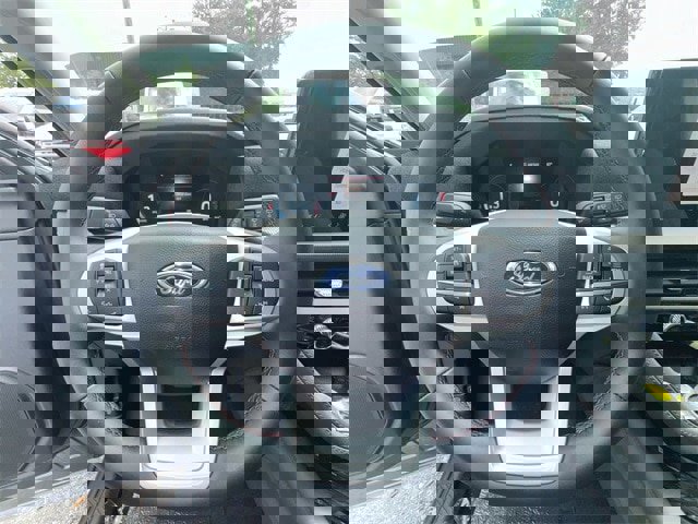 Certified 2025 Ford Explorer Active image 14