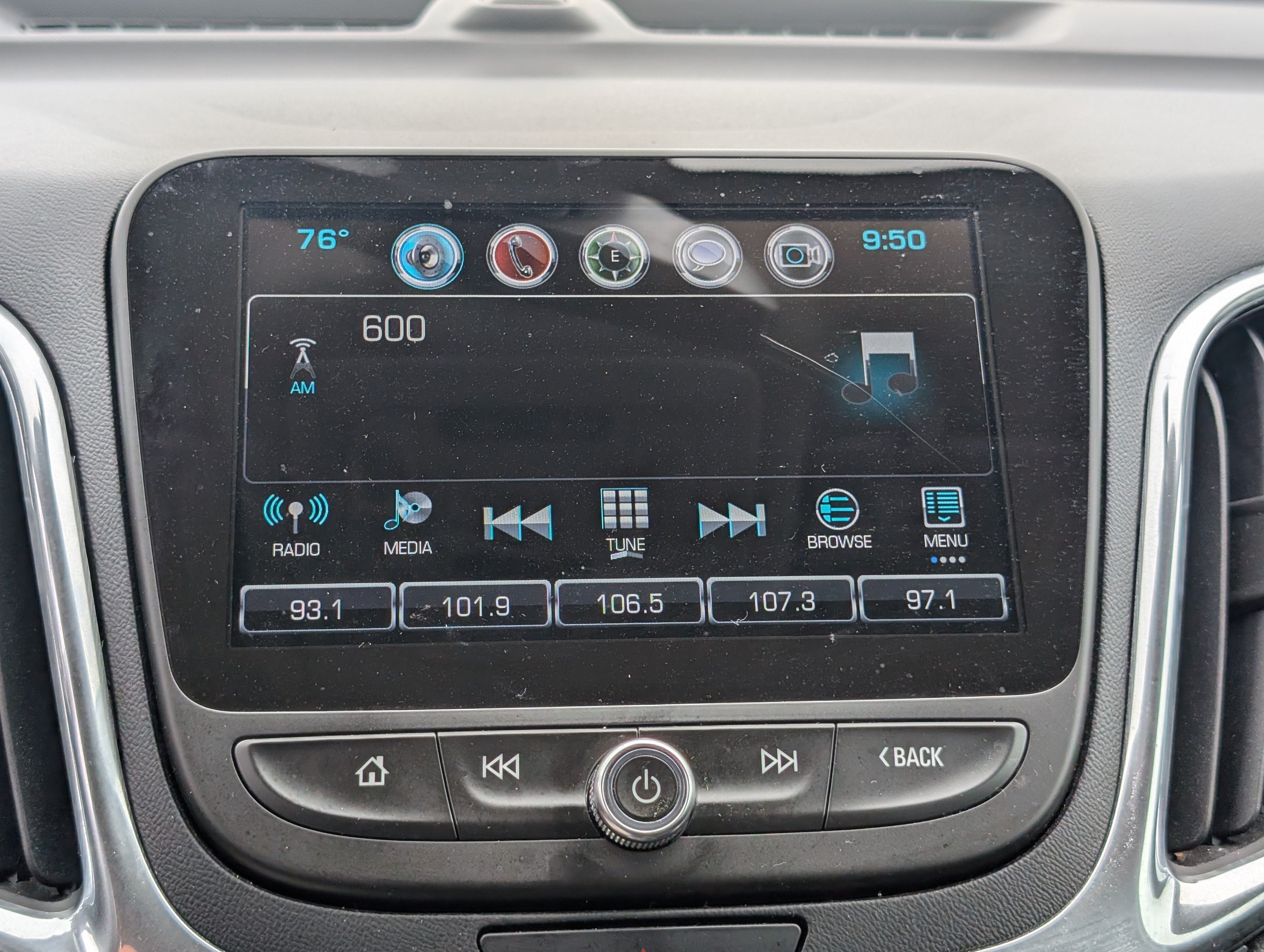 Used 2018 Chevrolet Equinox Premier AWD/4WD image 28