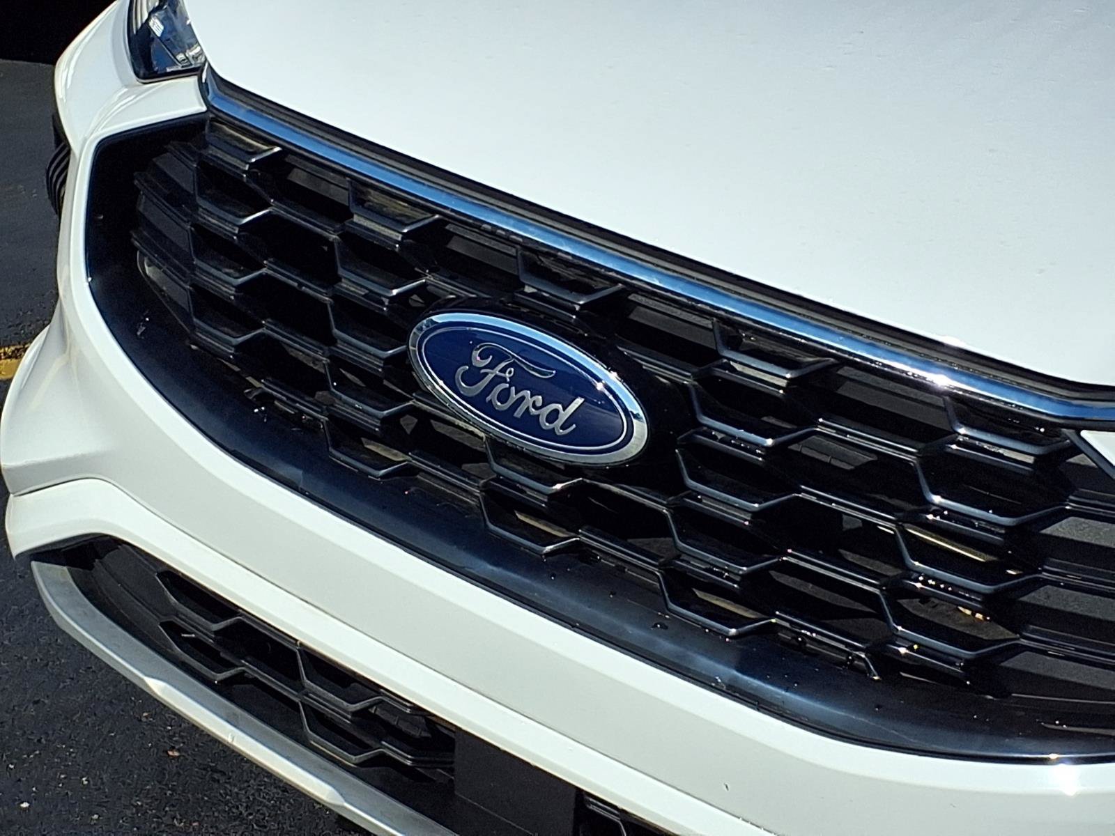Certified 2023 Ford Escape ST-Line w/ Tech Pack #1 FWD image 33