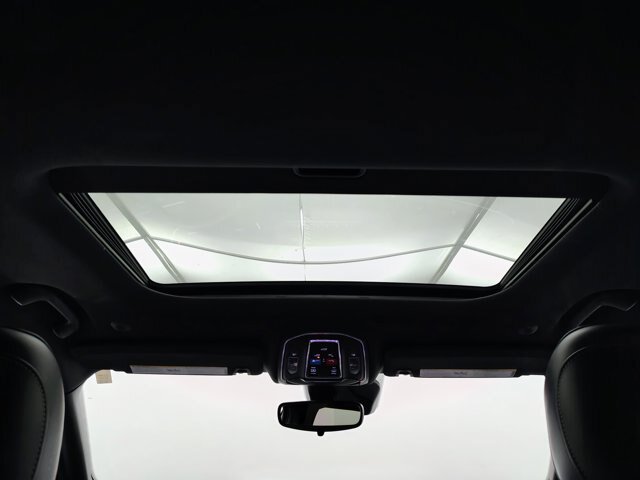 Used 2023 Jeep Grand Cherokee L Laredo AWD/4WD image 3