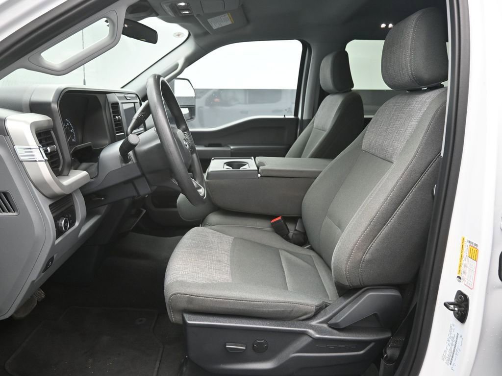 Certified 2025 Ford F250 XLT AWD/4WD image 18