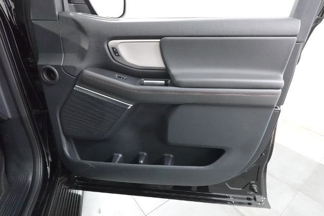 Certified 2025 Ford Expedition Active AWD/4WD image 30