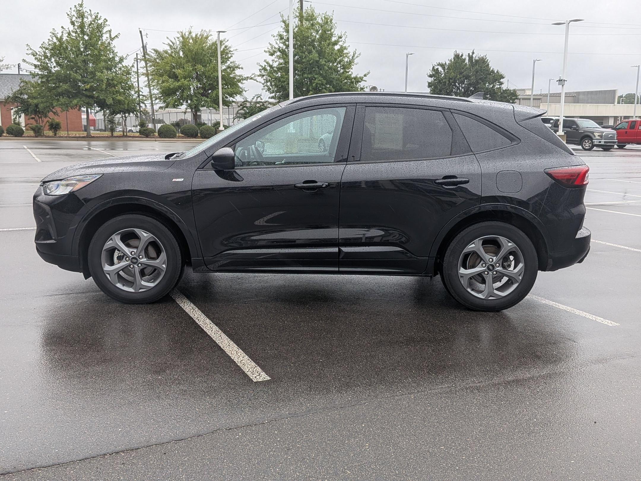 Certified 2024 Ford Escape ST-Line w/ Tech Pack #1 AWD/4WD image 7