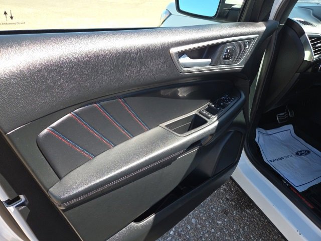 Certified 2024 Ford Edge ST w/ Equipment Group 401A image 23