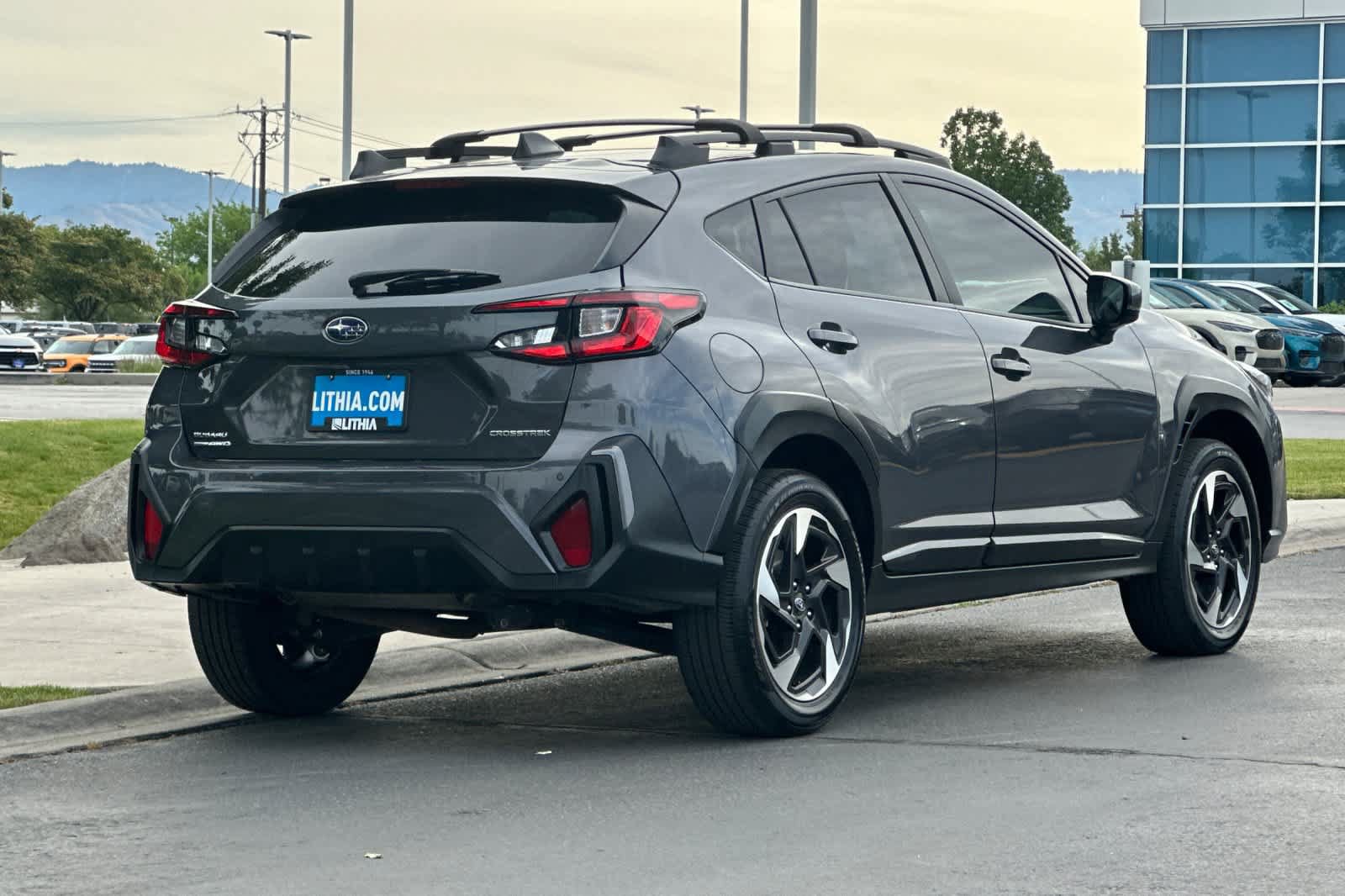 Used 2025 Subaru Crosstrek 2.5i Limited w/ Crosstrek Mirror Package AWD/4WD image 2