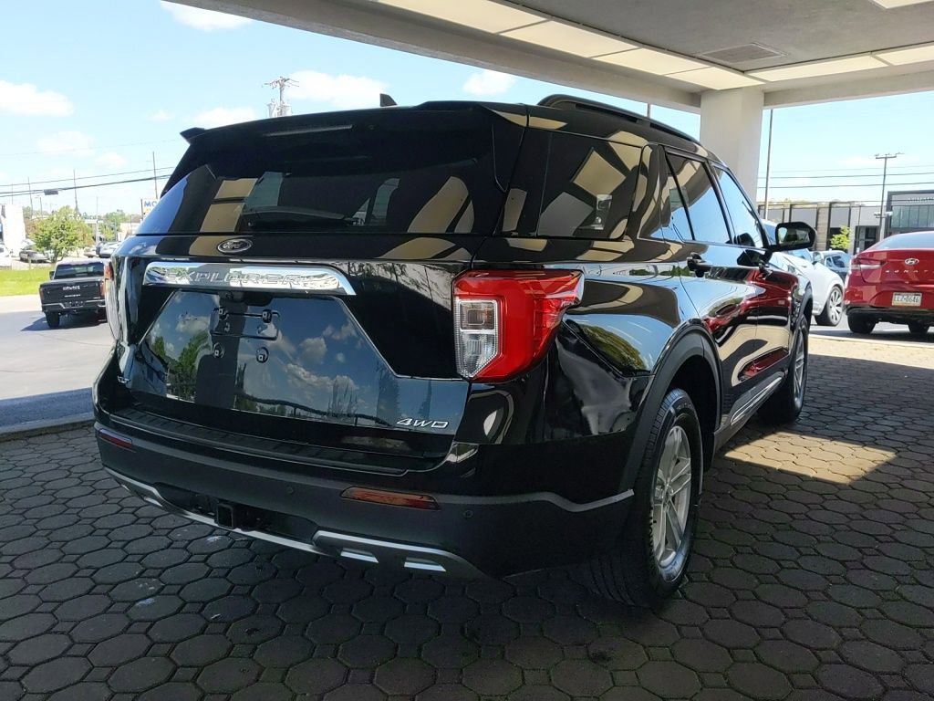 Certified 2023 Ford Explorer XLT w/ Equipment Group 202A AWD/4WD image 6
