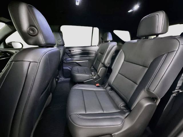 Used 2026 Chevrolet Traverse LT w/ Midnight/Sport Edition FWD image 14