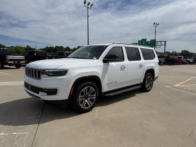 Used 2023 Jeep Wagoneer L Series II AWD/4WD image 4