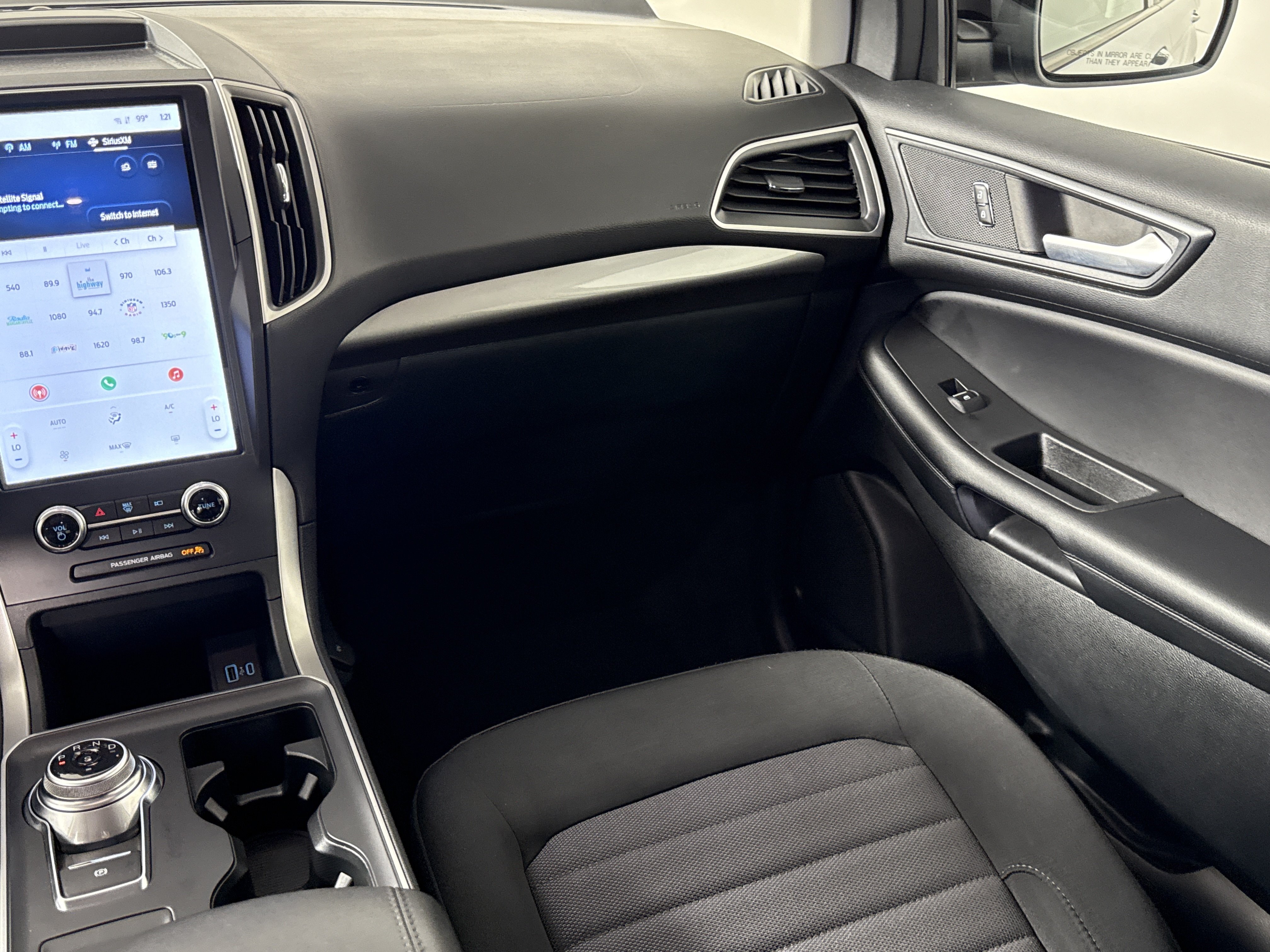 Certified 2023 Ford Edge SE w/ Black Appearance Package AWD/4WD image 13