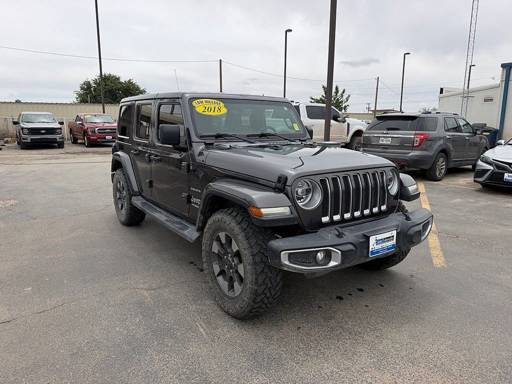 Used 2018 Jeep Wrangler Unlimited Sahara AWD/4WD image 7