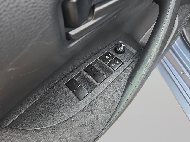 Used 2022 Toyota Corolla LE image 10