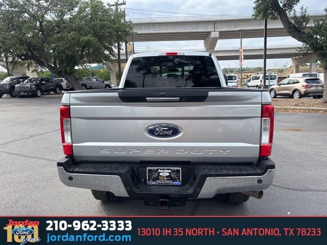 Certified 2019 Ford F250 Lariat w/ Lariat Value Package image 3