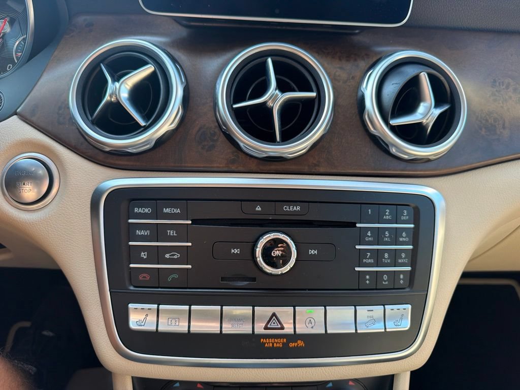 Used 2019 Mercedes-Benz GLA 250 4MATIC image 32