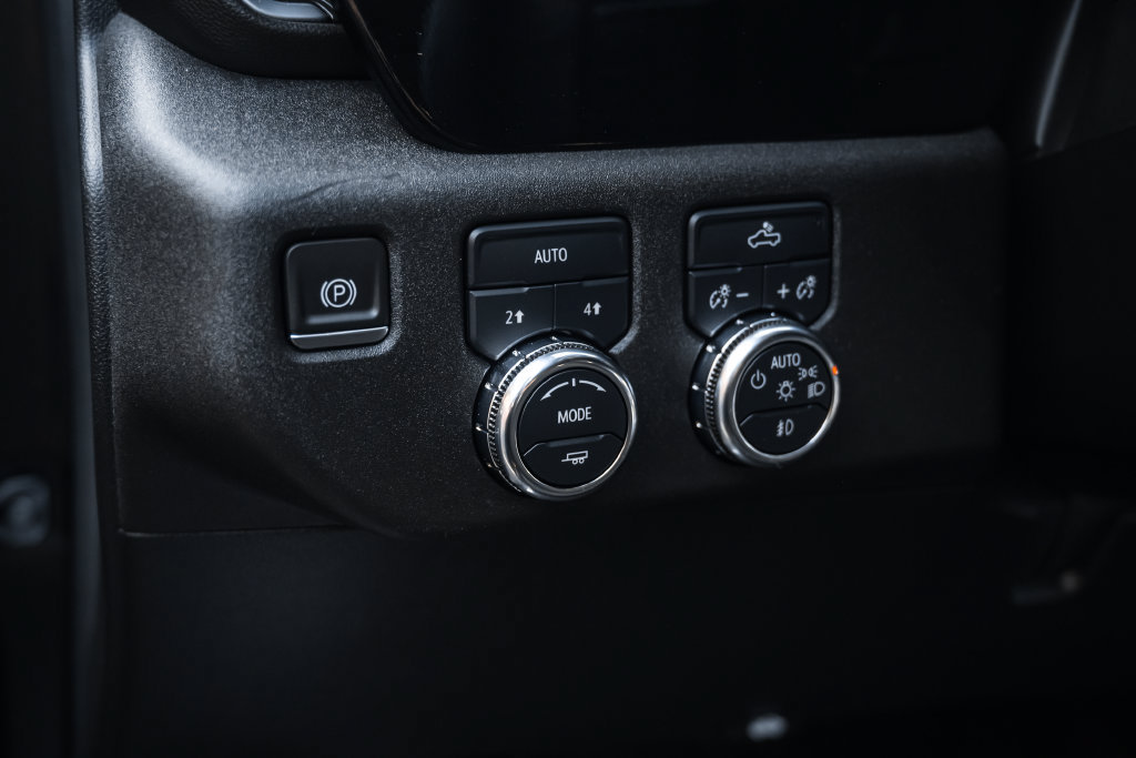 Used 2024 GMC Sierra 1500 Elevation w/ Preferred Package AWD/4WD image 24