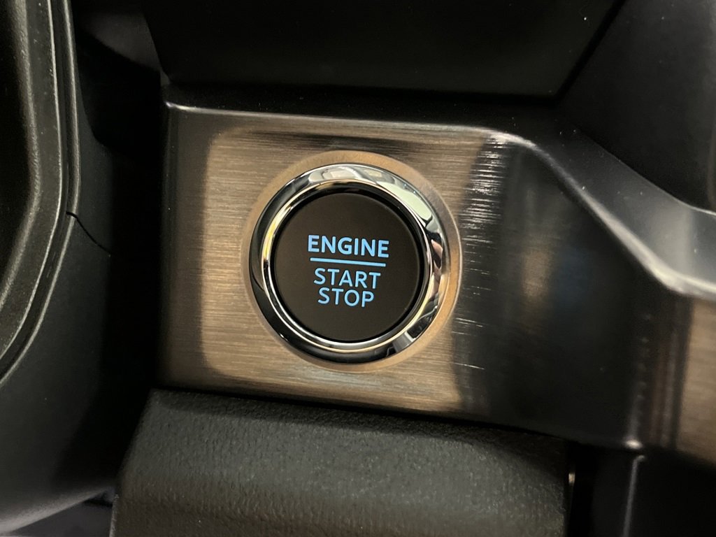 Certified 2025 Ford F350 Lariat image 23