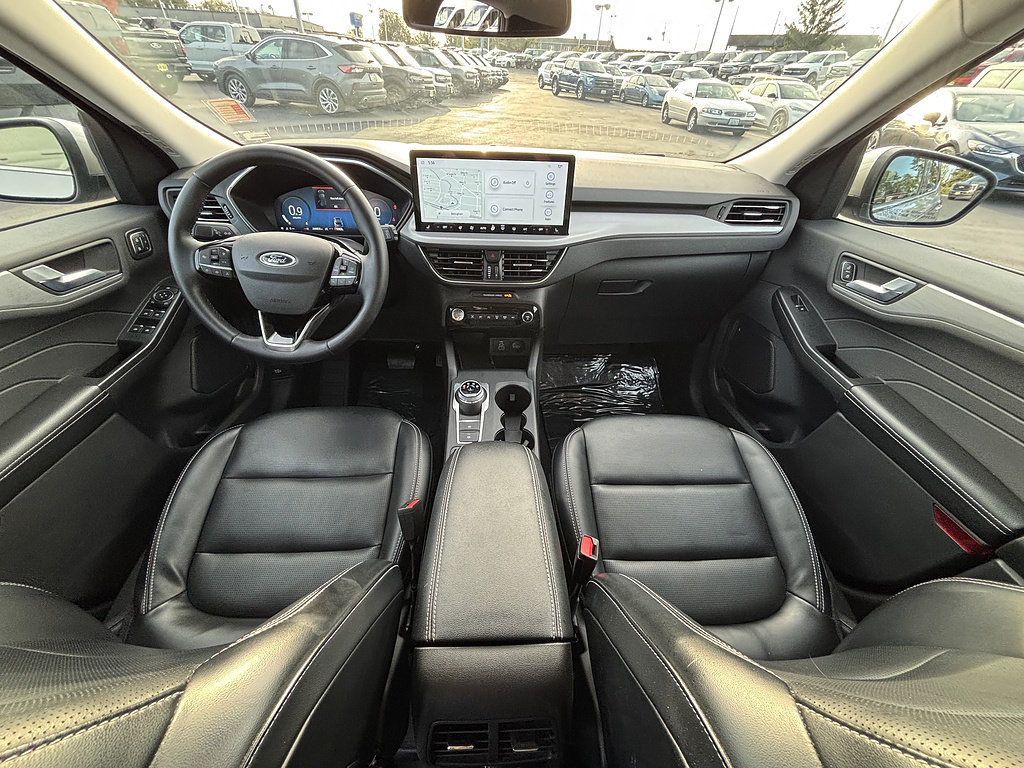 Certified 2024 Ford Escape Platinum AWD/4WD image 17