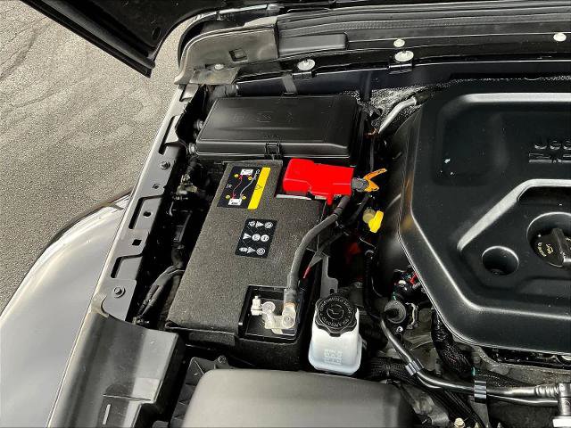 Used 2024 Jeep Wrangler Unlimited Sahara AWD/4WD image 32