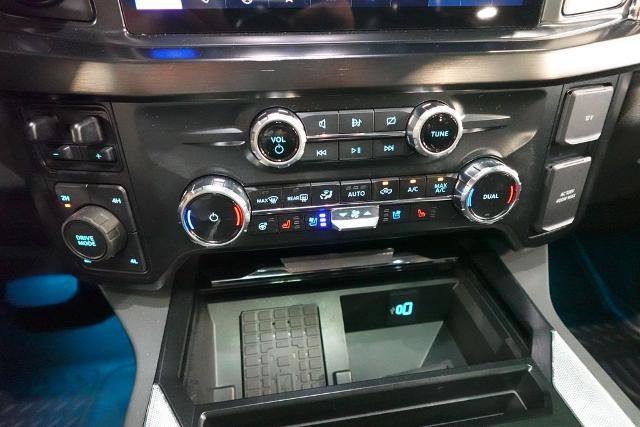 Certified 2024 Ford F250 Lariat w/ Lariat Ultimate Package AWD/4WD image 16