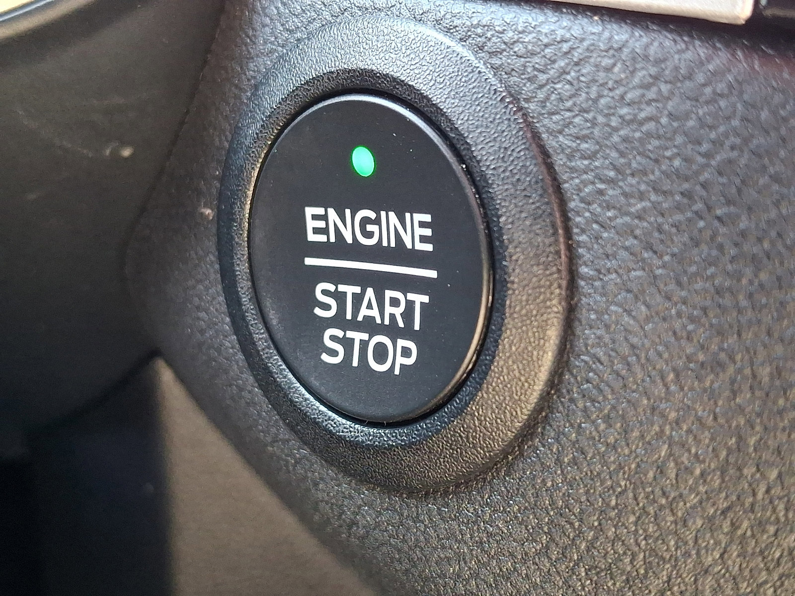 Certified 2022 Ford Escape SE w/ SE Sport Appearance Package AWD/4WD image 26