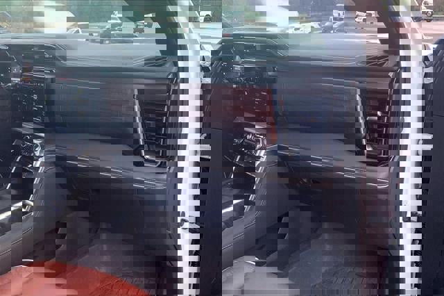 Used 2025 GMC Sierra 2500 Denali Ultimate image 16