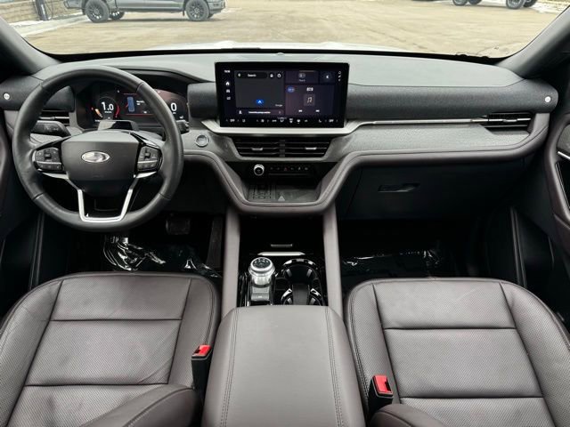 Certified 2025 Ford Explorer Platinum w/ Ultimate Package image 12