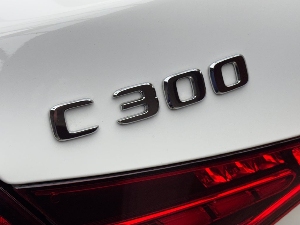 Used 2024 Mercedes-Benz C 300 4MATIC Sedan image 5
