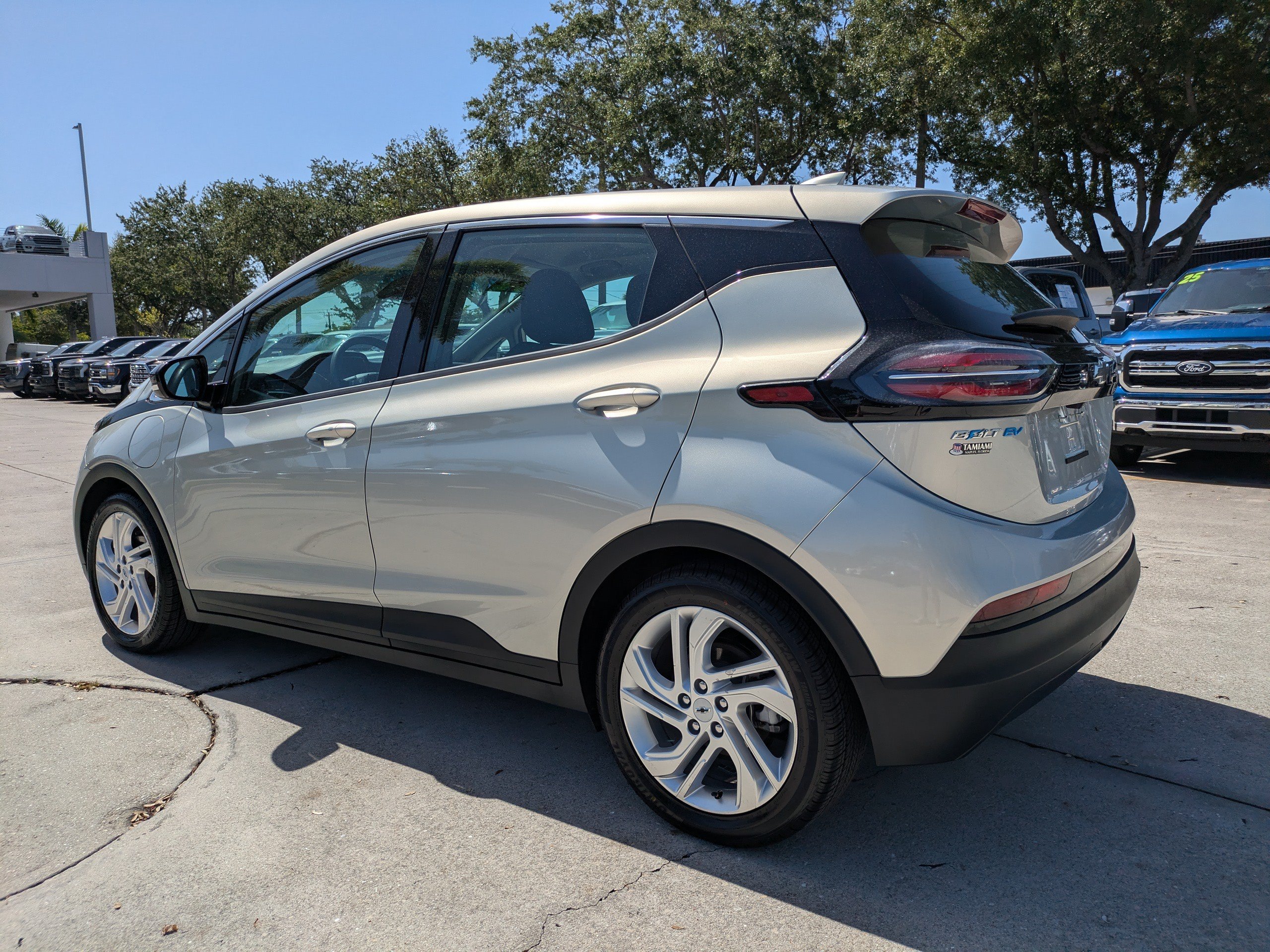 Used 2022 Chevrolet Bolt LT FWD image 6