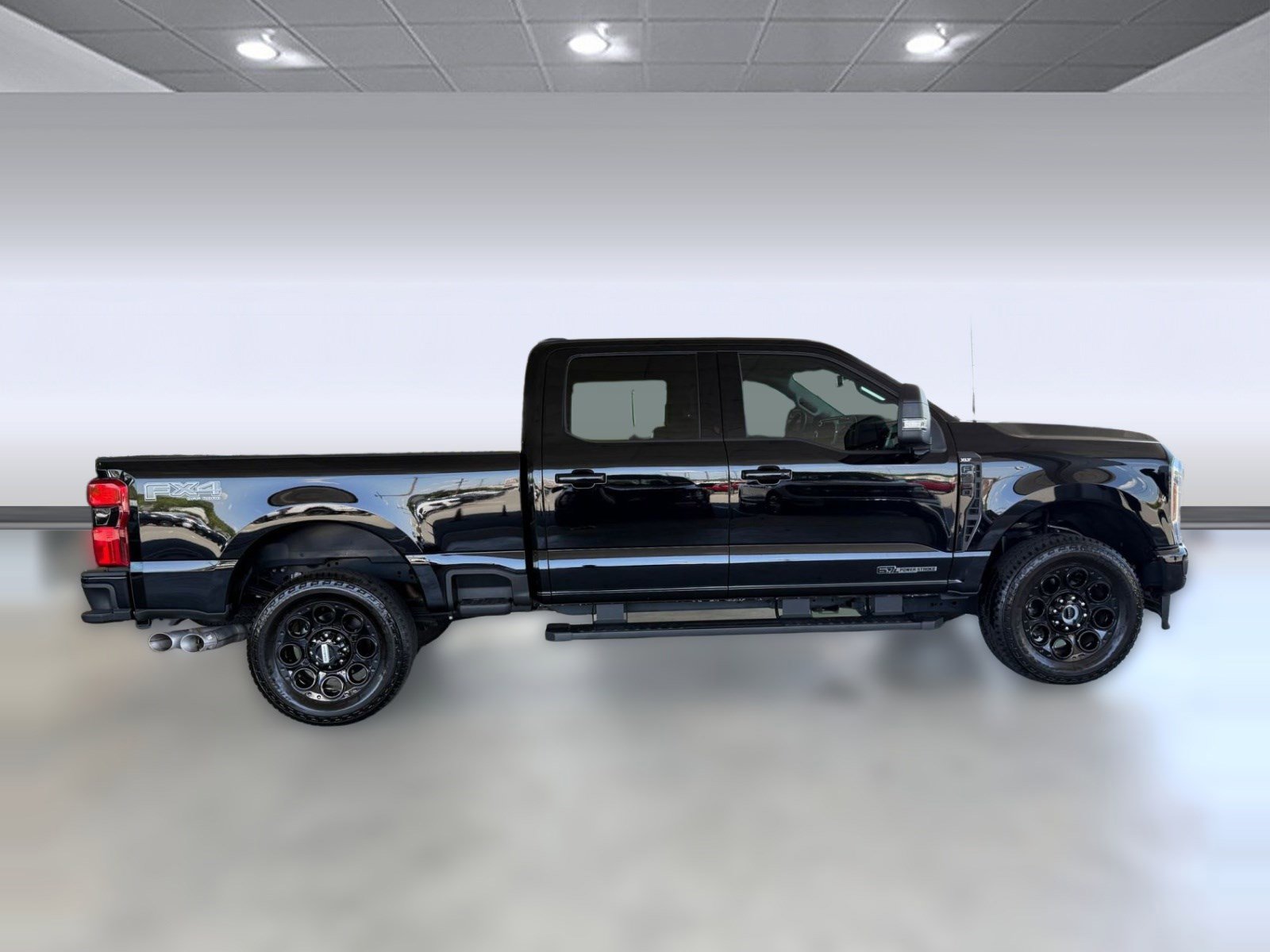 Certified 2025 Ford F250 XLT w/ Black Appearance Package AWD/4WD image 8