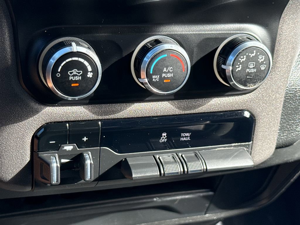 Used 2022 RAM 2500 Tradesman w/ Chrome Appearance Group image 21