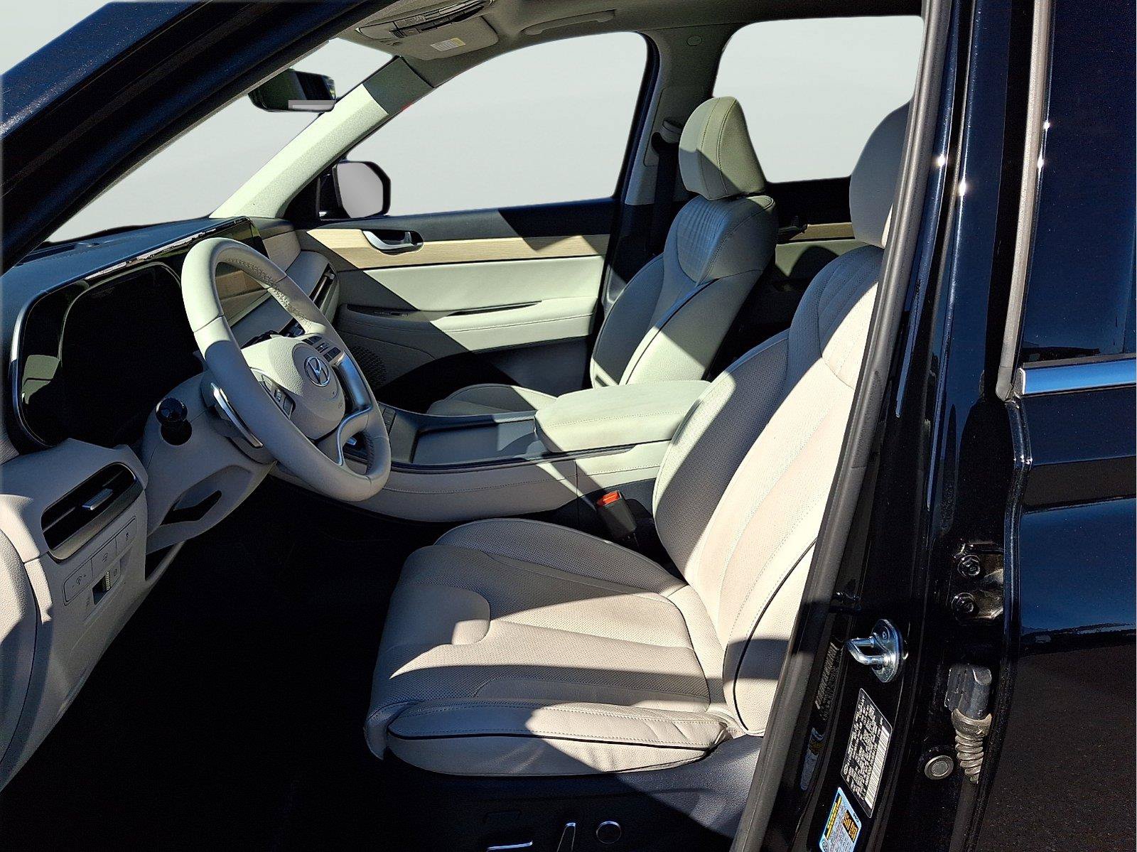Used 2024 Hyundai Palisade Limited AWD/4WD image 12