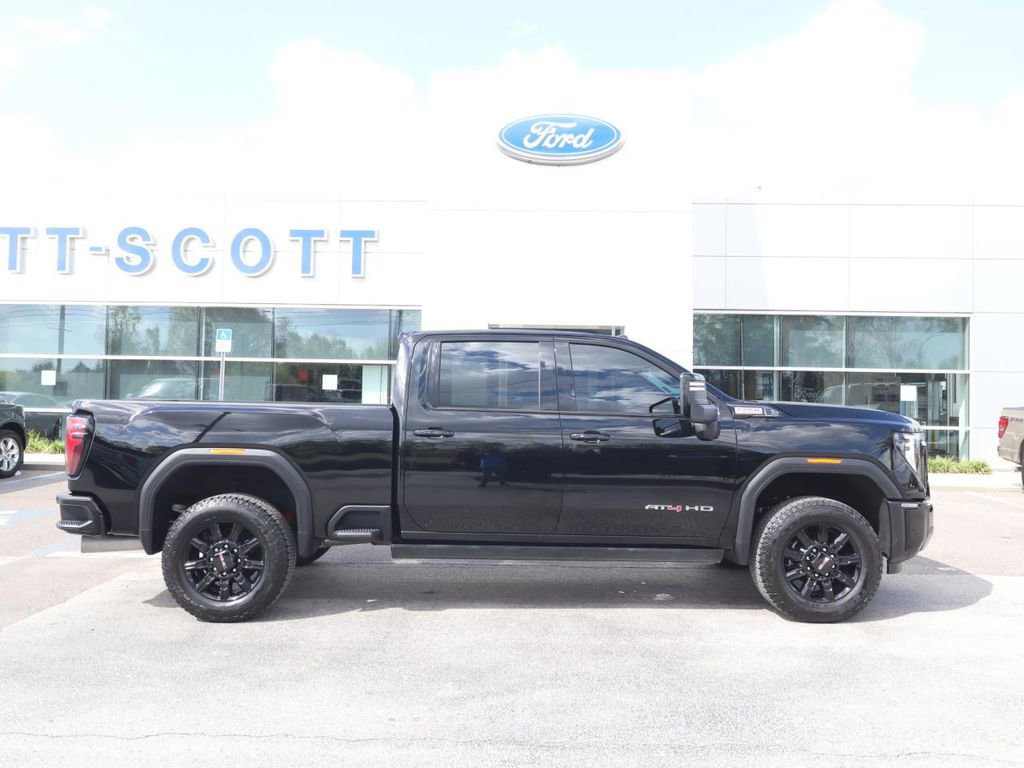 Used 2025 GMC Sierra 2500 AT4 w/ AT4 Premium Plus Package image 5