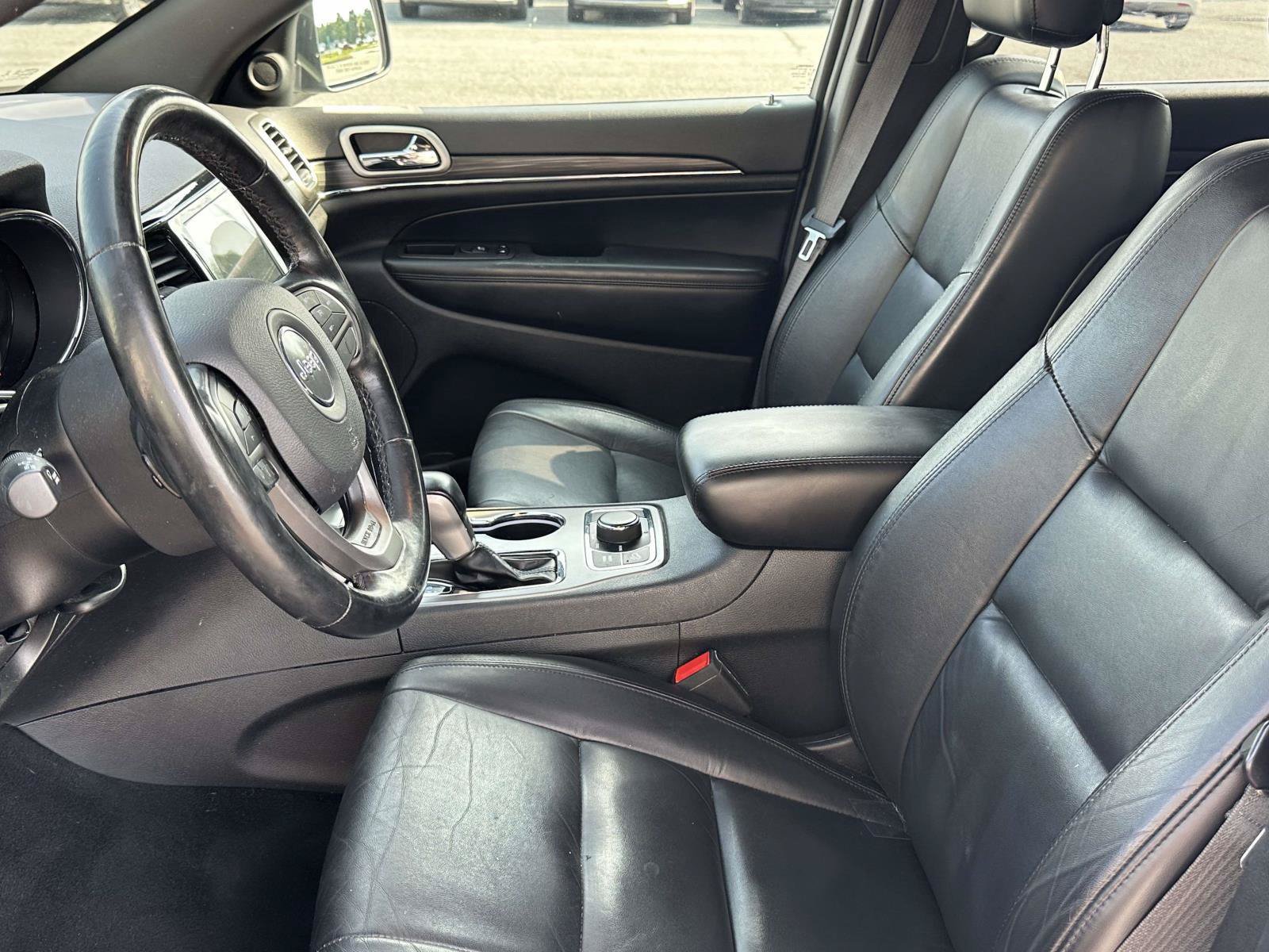 Used 2020 Jeep Grand Cherokee Limited AWD/4WD image 15