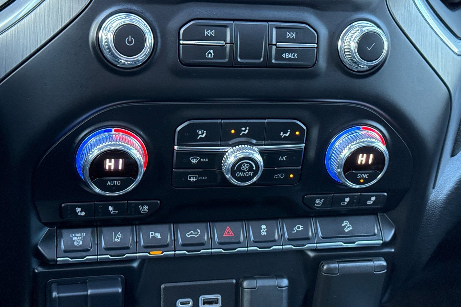 Used 2020 GMC Sierra 2500 Denali w/ Denali Ultimate Package image 21