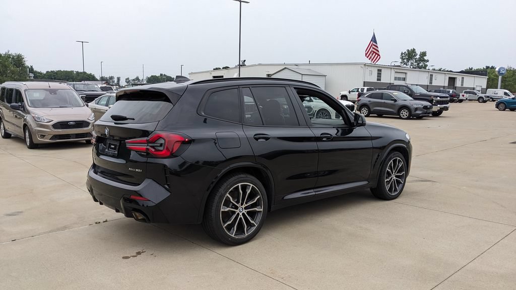 Used 2022 BMW X3 xDrive30i AWD/4WD image 3