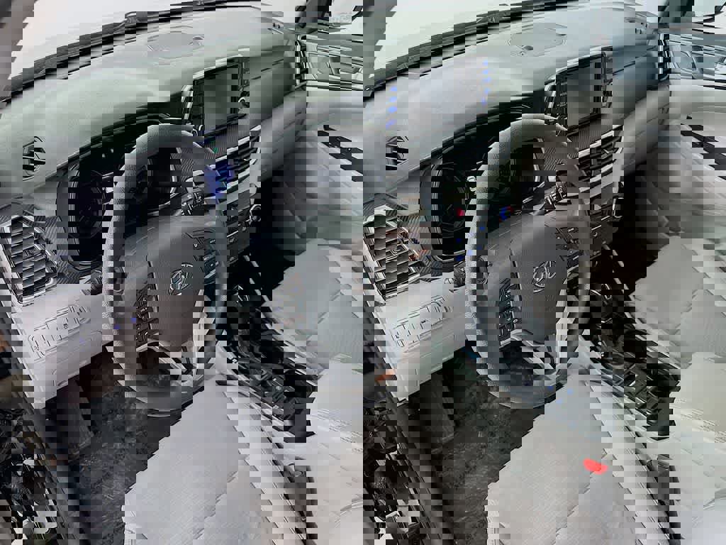 Used 2020 Hyundai Tucson SE image 9