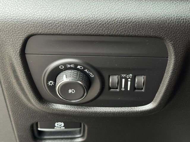 Used 2021 Jeep Grand Cherokee L Limited image 23