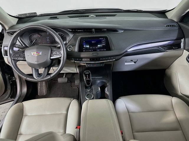 Used 2023 Cadillac XT4 Luxury w/ Cold Weather Package image 19
