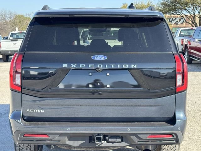 Certified 2025 Ford Expedition Active AWD/4WD image 5