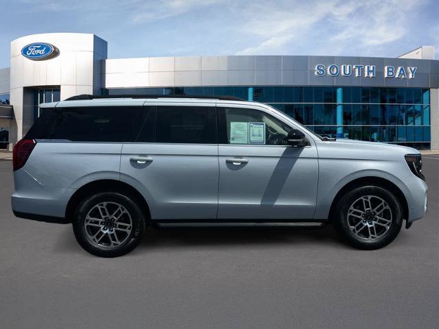 Certified 2025 Ford Expedition Active RWD image 6